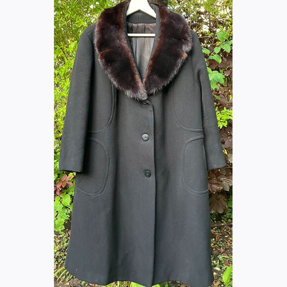 Vintage Black Wool Lined Coat with Dark Mink Collar Nice Seam Detail XL - Picture 1 of 8